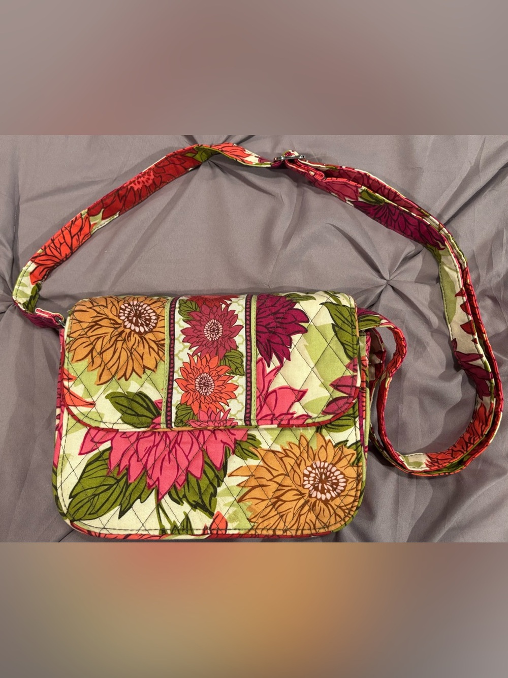 Vera Bradley Vintage Rachel Crossbody Bag in Hello Dahlia! Pattern